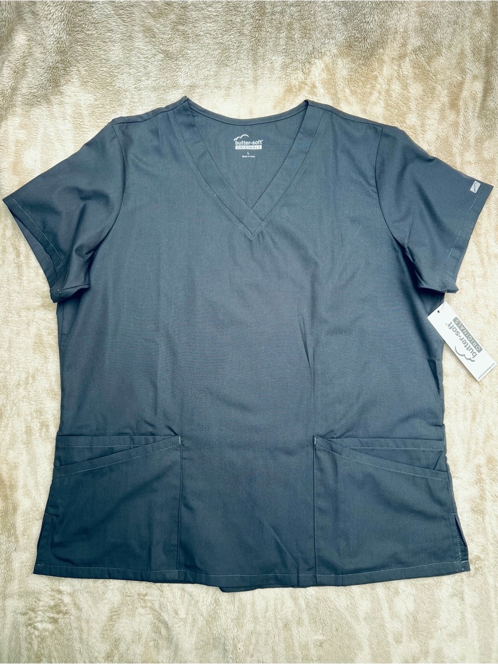 Butter-Soft Women’s V-Neck Scrub Top – Deep Gray | Size L |